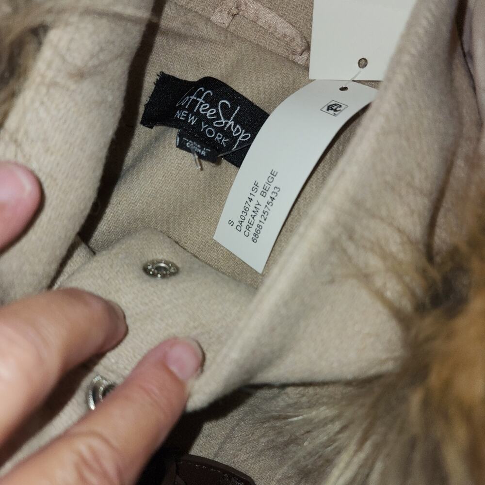 COFFEE SHOP NWT WOMENS SZ L WOOL BLEND FAUX FIR TRIMMED DUFFLE COAT - Picture 6 of 7